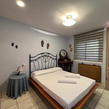 Torredembarra Beach Apartman *