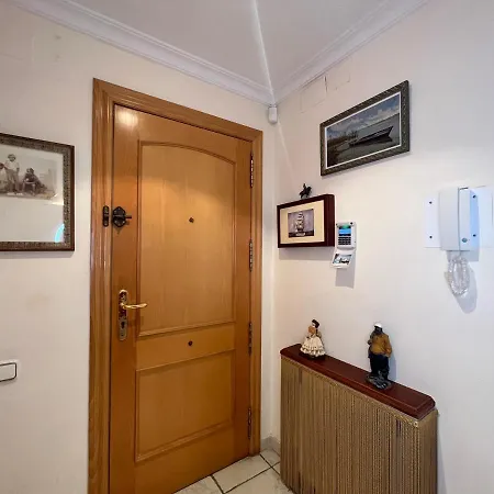Torredembarra Beach Apartman *