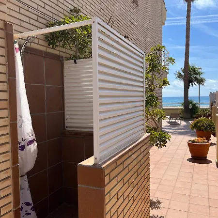 Torredembarra Beach Apartman *